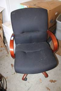 lot 226 image: Rolling office chair with wood armrests and base