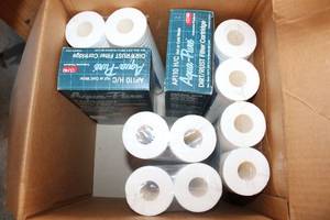 lot 352 image: Water filter cartridges AP110
