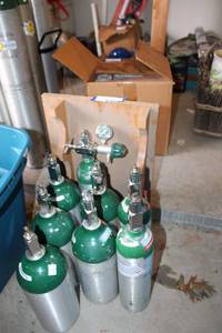 lot 353 image: Oxygen Tanks and connector