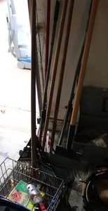 lot 356 image: Garden yard rakes, shovel, edging attachment for weed eater