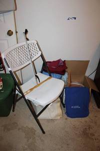 lot 182 image: Folding chair, Paraffin Spa, linens