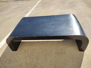 lot 50 image: 1980s Style Back Lacquer Coffee Table