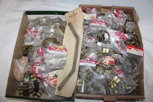 lot 107 image: Metal rings and fasteners