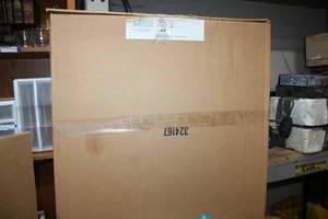 lot 126 image: 27 Commercial Floor scrubber pads