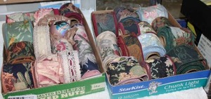lot 213 image: Lacy and wire-edged ribbons