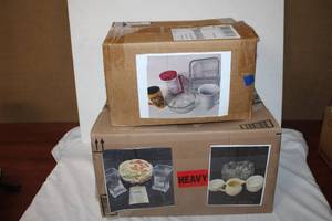 lot 217 image: Kitchen sectioned food containers, glass bowls, mugs, ramekins, Square vases and flask