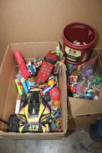 lot 134 image: Misc. toys vintage and happy meal toys