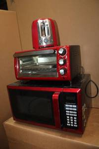 lot 137 image: Red appliances microwave, toaster oven and toaster