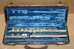 lot 139 image: Vintage flute instrument with case