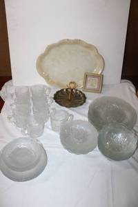lot 175 image: Frosted glass luncheon set, and silverplate serving tray