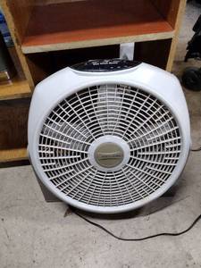 lot 258 image: Wind tunnel floor fan