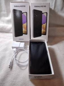lot 88 image: Samsung A01 Phone with (2) extra A32 boxes NO PHONES just BOXES ONLY, A01 PHONE ONLY