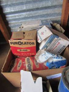 lot 14 image: Box of RC35 and RC45 oil filters By walker, replacement cartridge