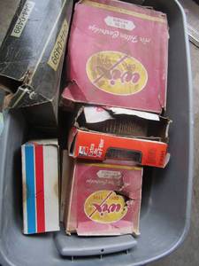 lot 20 image: Box of farm and Polly mite air filters for various car trucks�..