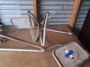 lot 36 image: 18 wheeler or industrial truck mirrors qty 2
