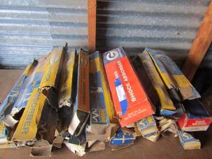 lot 44 image: Moog Heavy duty shock absorbers qty 25 some in box some not