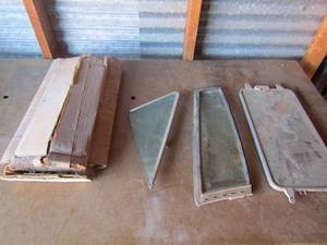 lot 50 image: The Zaiger corperation defroster windows vintage, unknown wich type of vehicle used qty 4, vintage wing window for a car qty 1