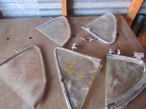 lot 53 image: Various brands of wing windows for a 1951 Ford RT qty 5