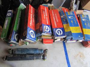 lot 89 image: Various shocks qty over 25, brands include Goerlich, Mighty mite, all different part #s
