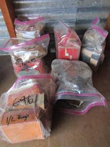 lot 93 image: Large lot of various piston rings