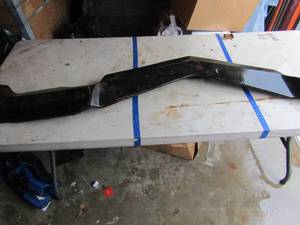 lot 100 image: Front fender metal panel, 77long