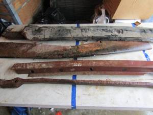 lot 98 image: 2522 car truck frame piece unknown vehicle