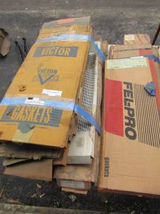 lot 104 image: Large lot of felcro and victor gasket sets qty over 20