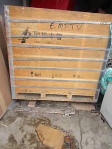 lot 4 image: Very large sturdy and heavy wooden storage box crate size is 45 x 43 12 x 52