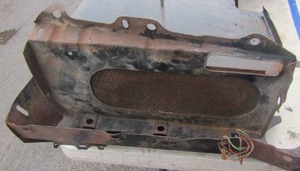 lot 128 image: 2 metal vent panels unknown for what vehicle type