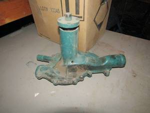 lot 157 image: 1170176-11 buick 1961 water pumps qty 4