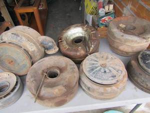 lot 170 image: Large lot of vintage car truck breathers qty 7
