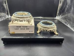 lot 46 image: Selection of 2 silver plated Lazy Susans - one comes with box