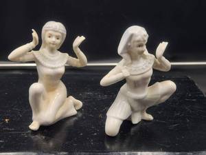 lot 51 image: Set of 2 vintage Egyptian porcelain figures