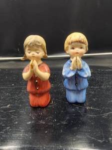 lot 70 image: Praying boy and girl- Schmid Brothers
