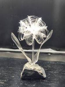 lot 87 image: Vintage handblown glass art piece by Don Lillie
