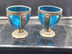lot 88 image: Pair of vintage ornate brass and glass goblets