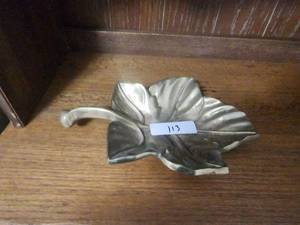 lot 113 image: Large brass leaf - 13