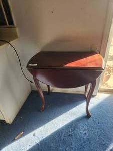 lot 135 image: Wood Table