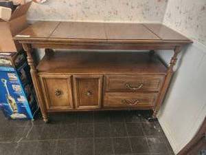 lot 273 image: Vintage expandable buffet-bar