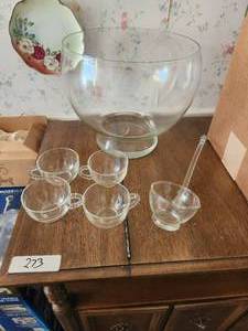 lot 309 image: Glass punch bowl with cups and crystal laddle