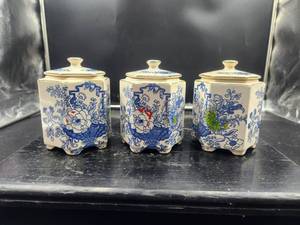 lot 313 image: Set of 3 vintage rectangular lidded jars -
