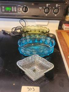 lot 303 image: Blue & Green Fostoria compote oval dishes and crystal glass dish