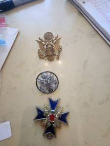 lot 322 image: Selection of Airforce medals