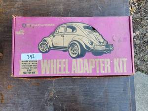 lot 342 image: Durachrome VW, Volkswagen wheel adapter kit