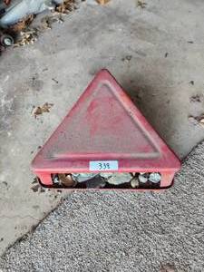 lot 338 image: Metal mechanics rolling stool with geodes.