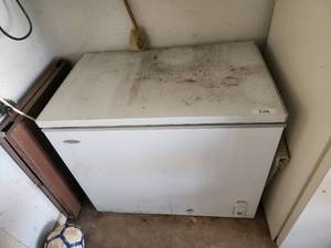 lot 326 image: Haler Freezer chest
