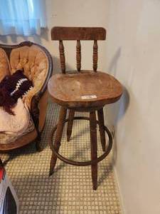 lot 346 image: Tall wooden stool with back