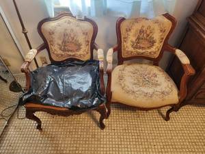 lot 355 image: Selection of 2 antique Queen Anne chairs -needle point and carved wood - one needs repair
