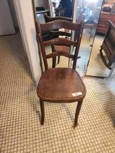 lot 361 image: Vintage ladder back chair