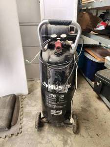 lot 4 image: Husky Air Compressor - 175psi